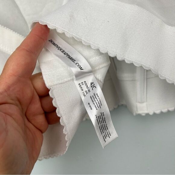 Elegant White Bustier Top - Picture 13 of 16